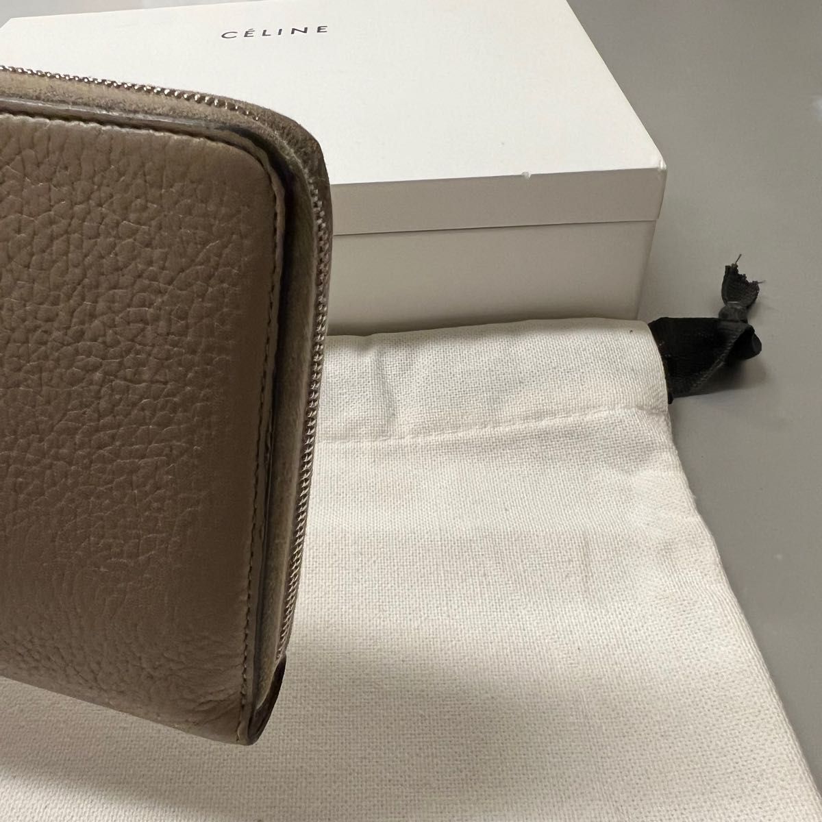 新品同様! セリーヌ CELINE 財布 長財布 ラージ ジップウォレット