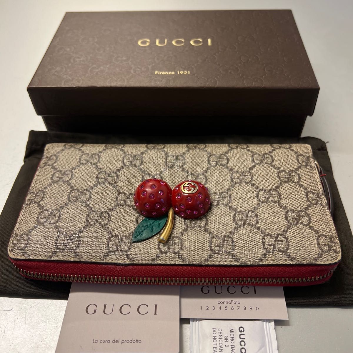 新品同様 グッチ GUCCI 財布 長財布 GGスプリーム ラウンドファスナー