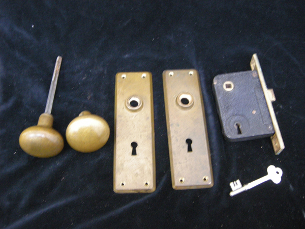 HMC・真鍮製ドアノブ・鍵付き・ノブ直径5.5ｃｍ・昭和レトロ・アンティーク・147629_画像3