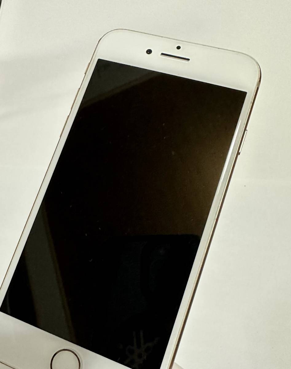 Apple iPhone 8 64GB ゴールド SIMフリー バッテリー92% アップル 本体のみ_画像3
