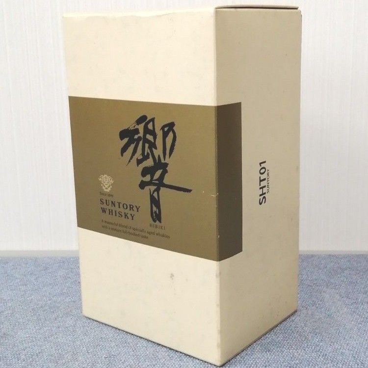 サントリー 響(旧17年)ゴールドラベル 750ml43% 古酒未開栓 箱 サントリー 響(旧17年)ゴールドラベル 750ml43% 古酒未開栓 箱