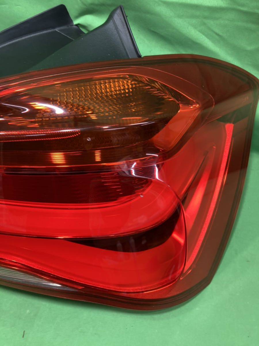 BMW 1シリーズ F20 7359018 左右セット LED 個人宅配送不可 外側のみ