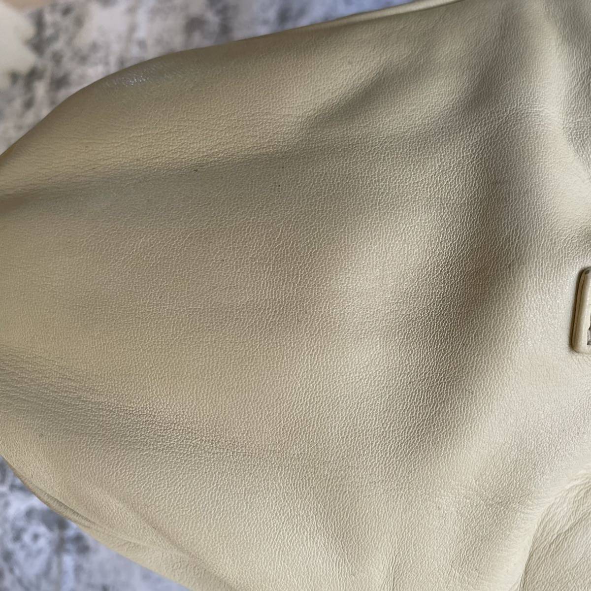 美品 LOEWE ロエベ アナグラム ミニショルダーバッグ レザー ベージュ 3433858
