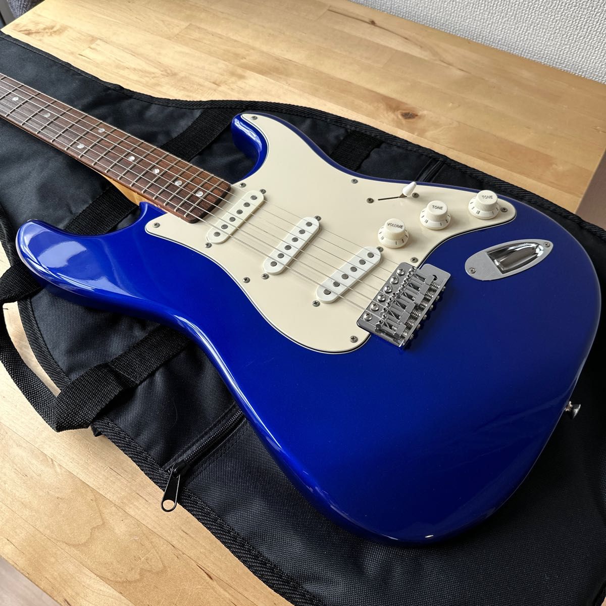 Squier Affinity Series ストラトキャスター　スクワイア　青