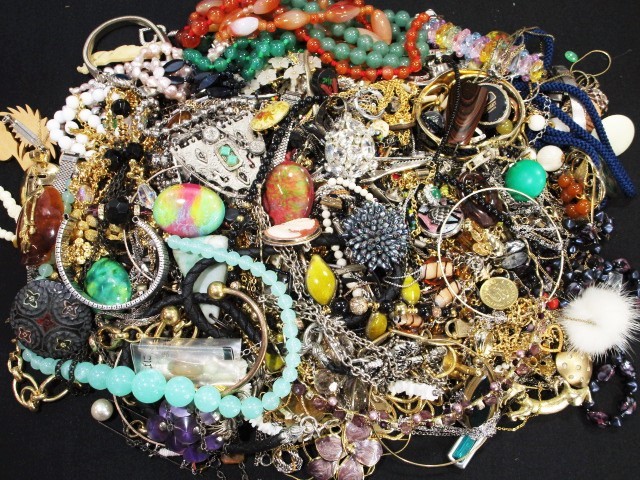 ヤフオク! - ☆イミテーション アクセサリー まとめて大量セット 約3k...