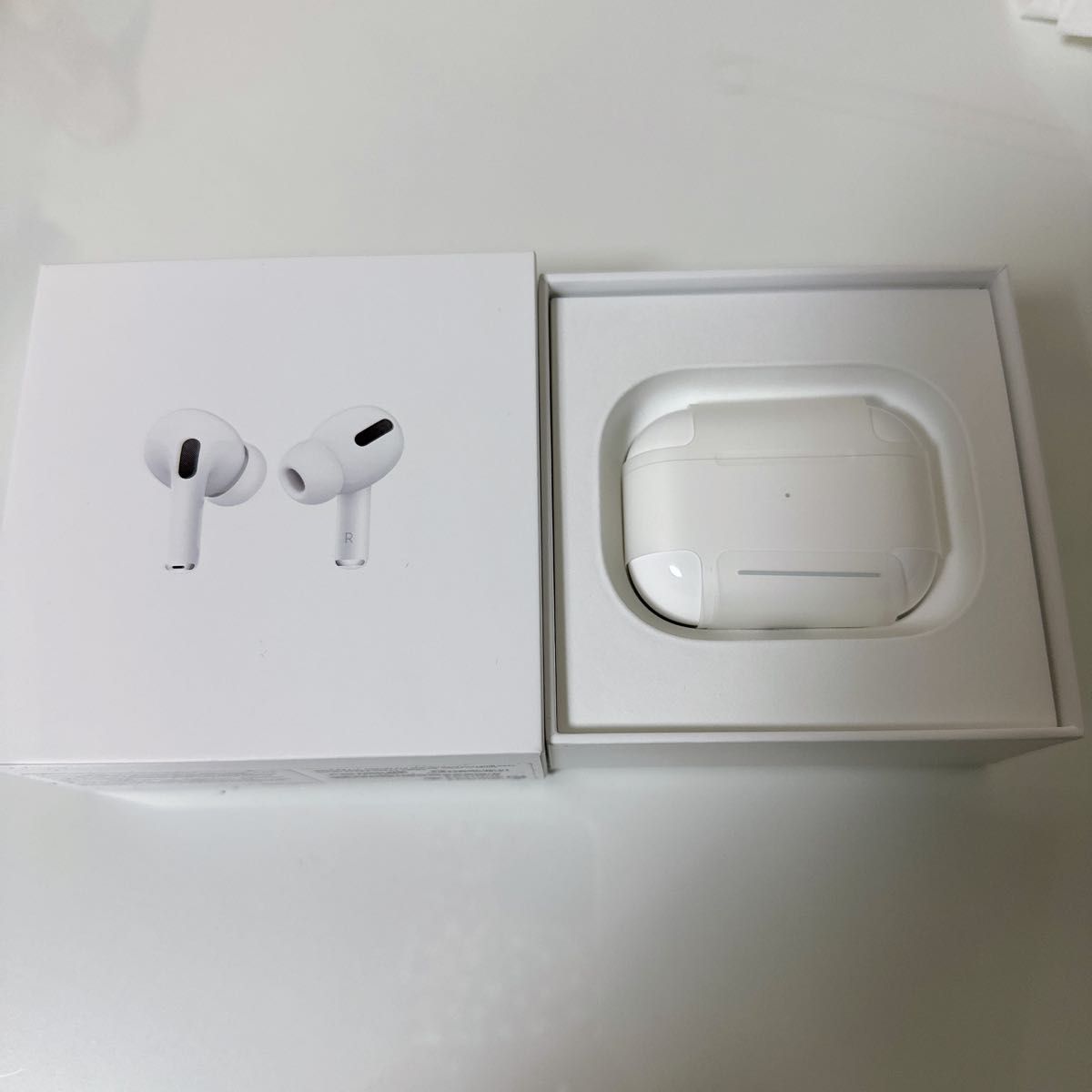 Apple AirPods Pro 第一世代-connectedremag.com