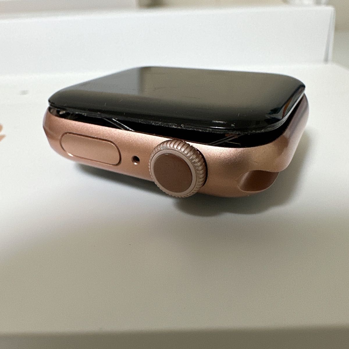 ジャンク品 Apple Watch Series 6 40mm ゴールド 本体-