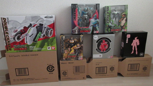 【日本製】 ダークネスバニー Jr ブルックス バーナビー ゴールデンライアン S.H.Figuarts H-01 桂正和 ダブルチェイサールナティックワイルドタイガー TIGER&BUNNY