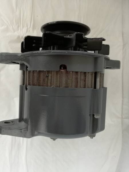 ヤンマー LR135-106・129795-77200 リビルトオルタネーター ヤンマー LR135-106・129795-77200 リビルトオルタネーター