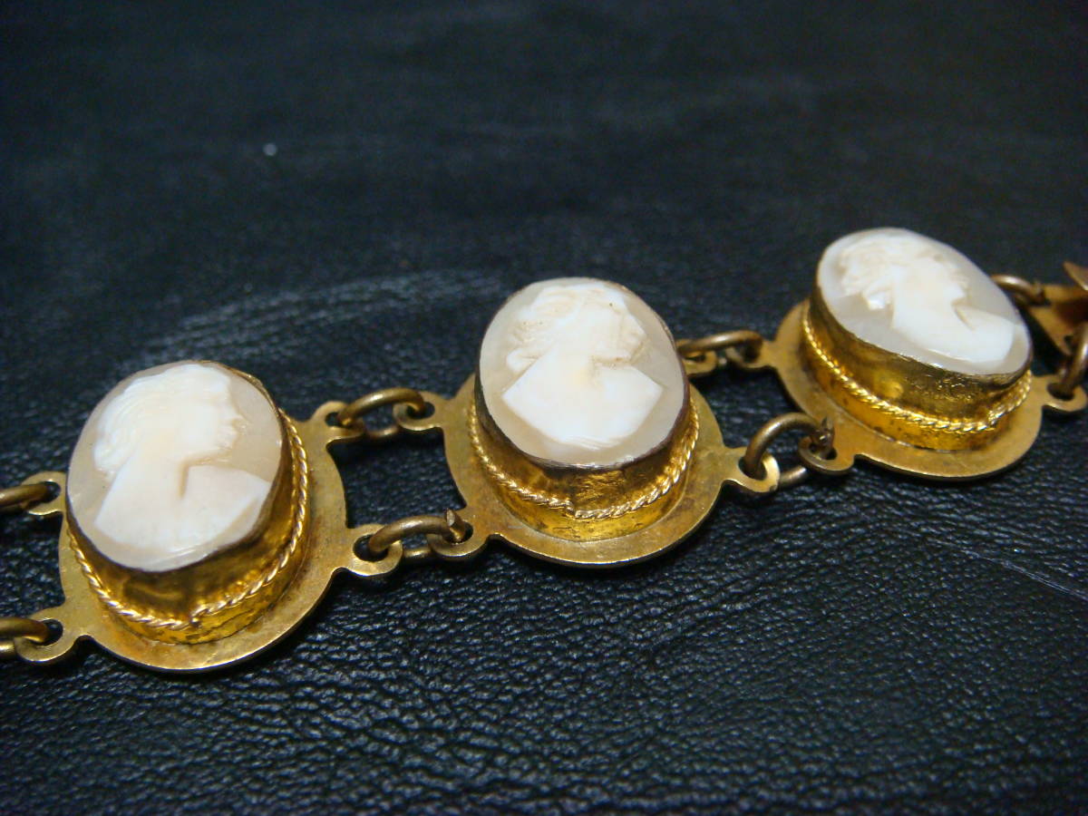 * antique cameo bracele *