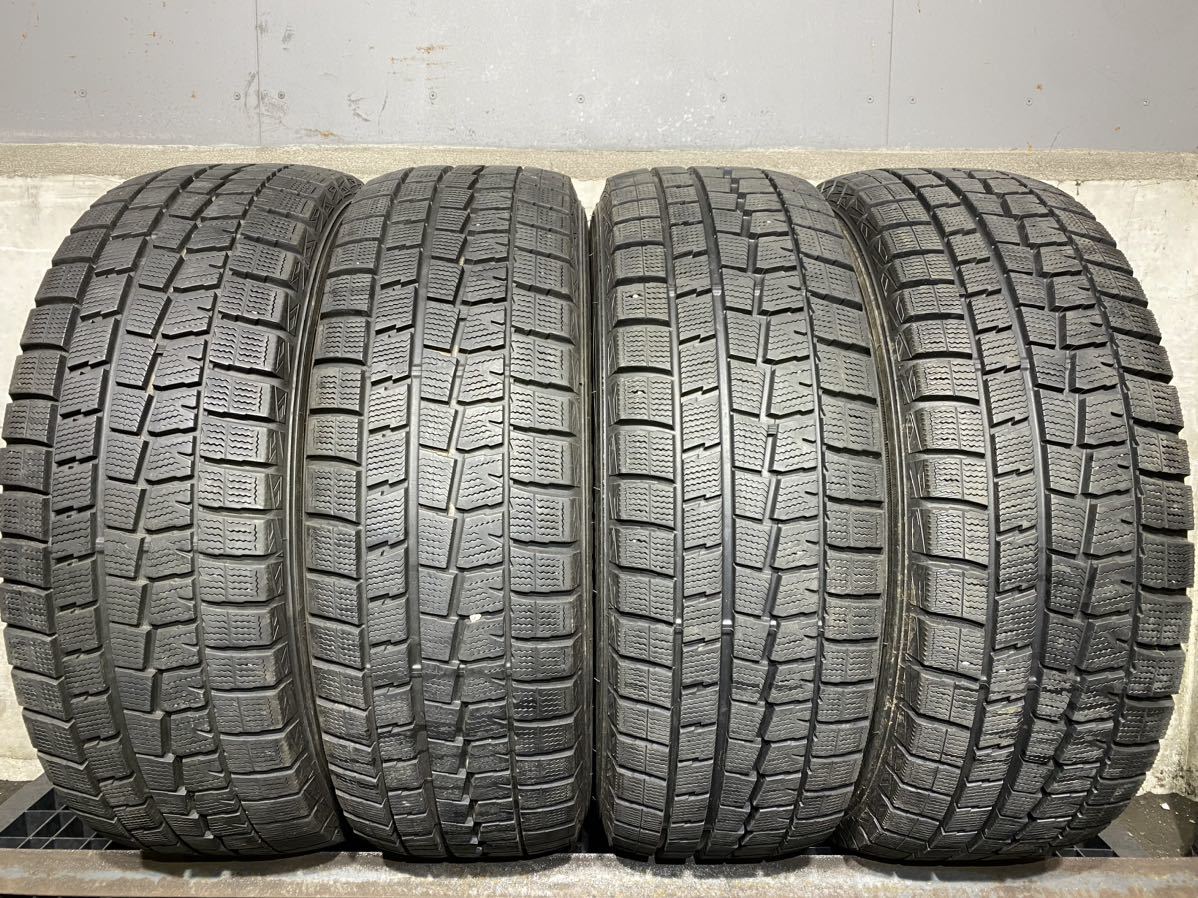 M1591　☆深溝スタッドレス　DUNLOP WINTER MAXX WM01　215/65R16 98Q　4本価格　2017年製_画像1