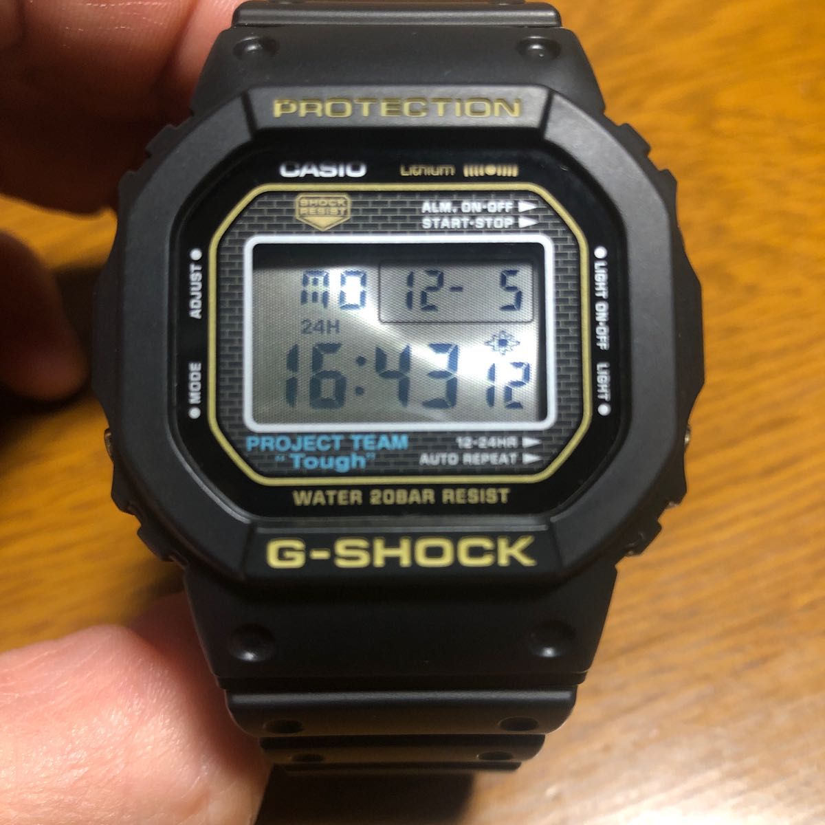 G-SHOCK×APEコラボモデル DW-5000 1000本限定-