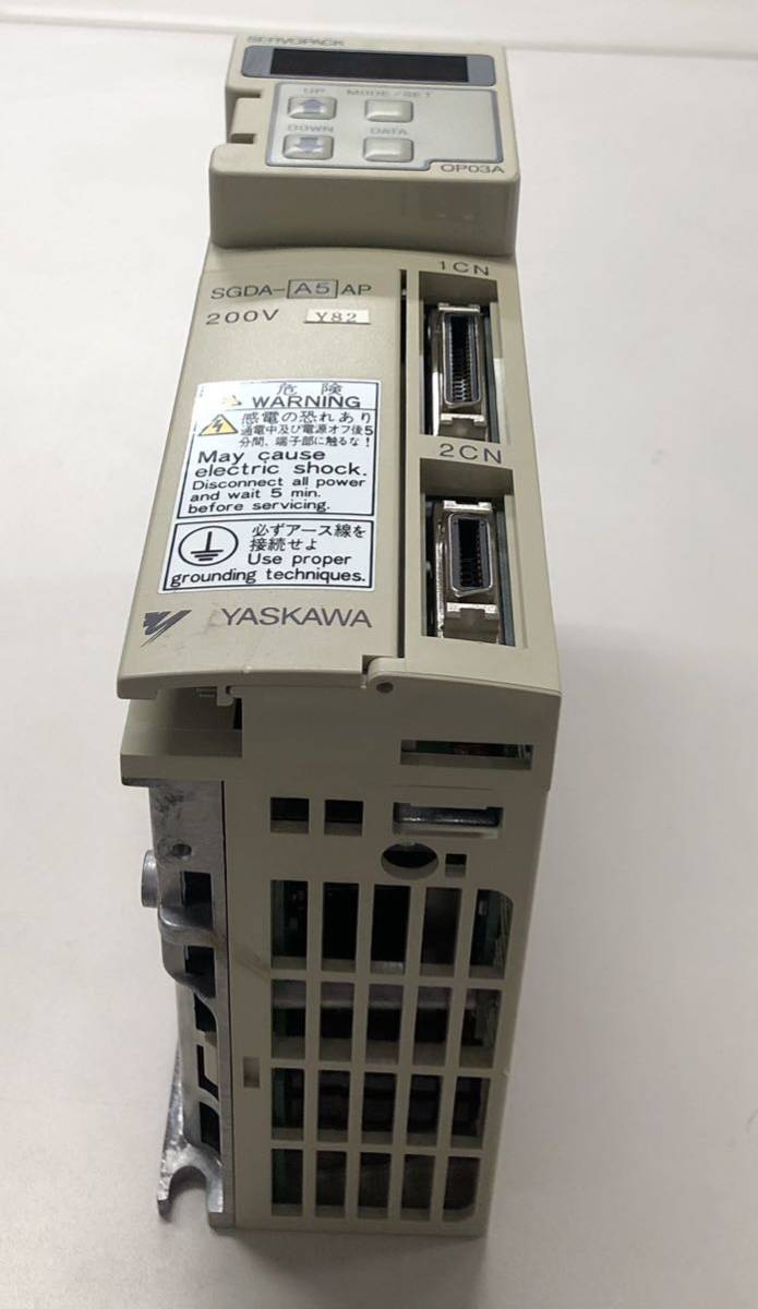 スイッチ、開閉器 YASKAWA SERVOPACK SGDA-A5APY82 JUSP-OP03A