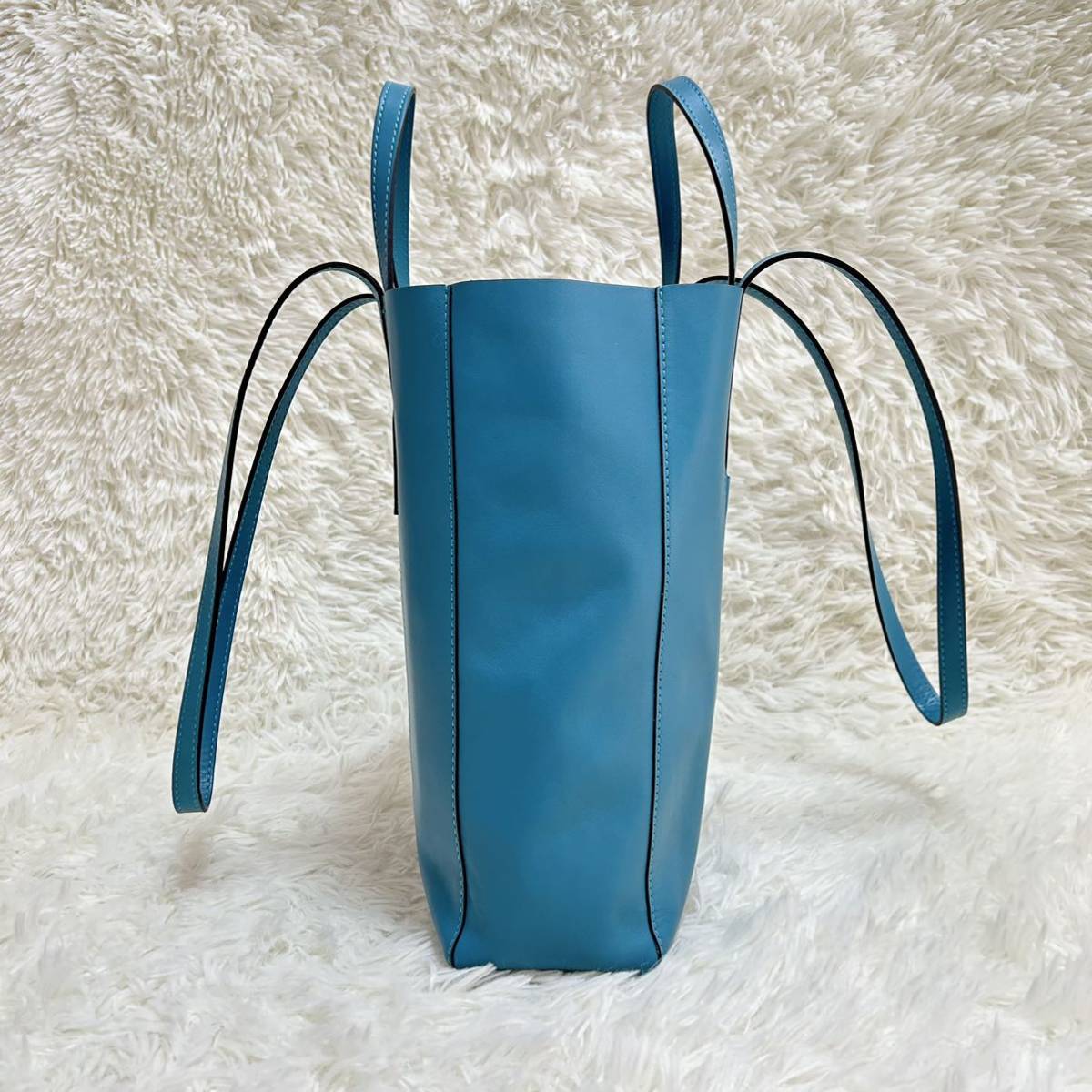 【美品】GIANNI CHIARINI ジャンニキャリー二 2WAY トートバッグ ハンドバッグ A4 収納可能 ターコイズブルー