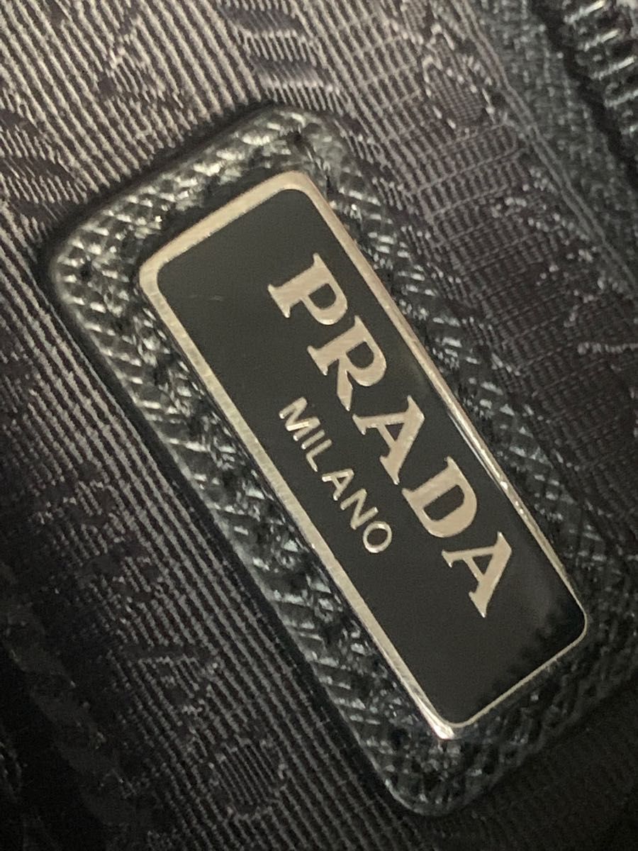PRADA クラッチバッグ サフィアーノ ブラック ホノルル空港の免税店