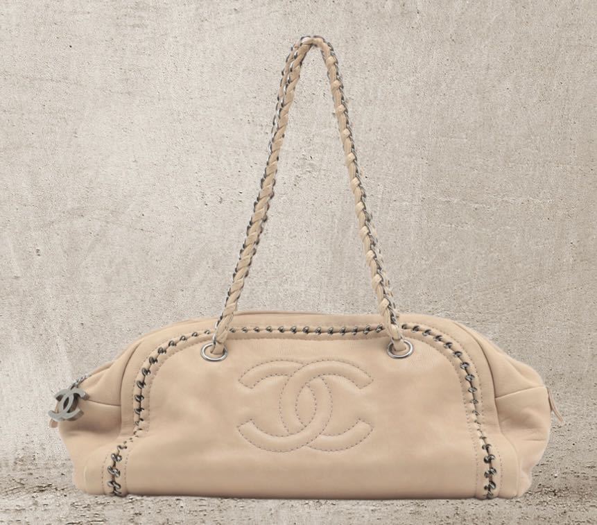 【超お買い得!】バッグ【美品】シャネル CHANEL ラグジュアリー チェーン ショルダーバッグ レザー