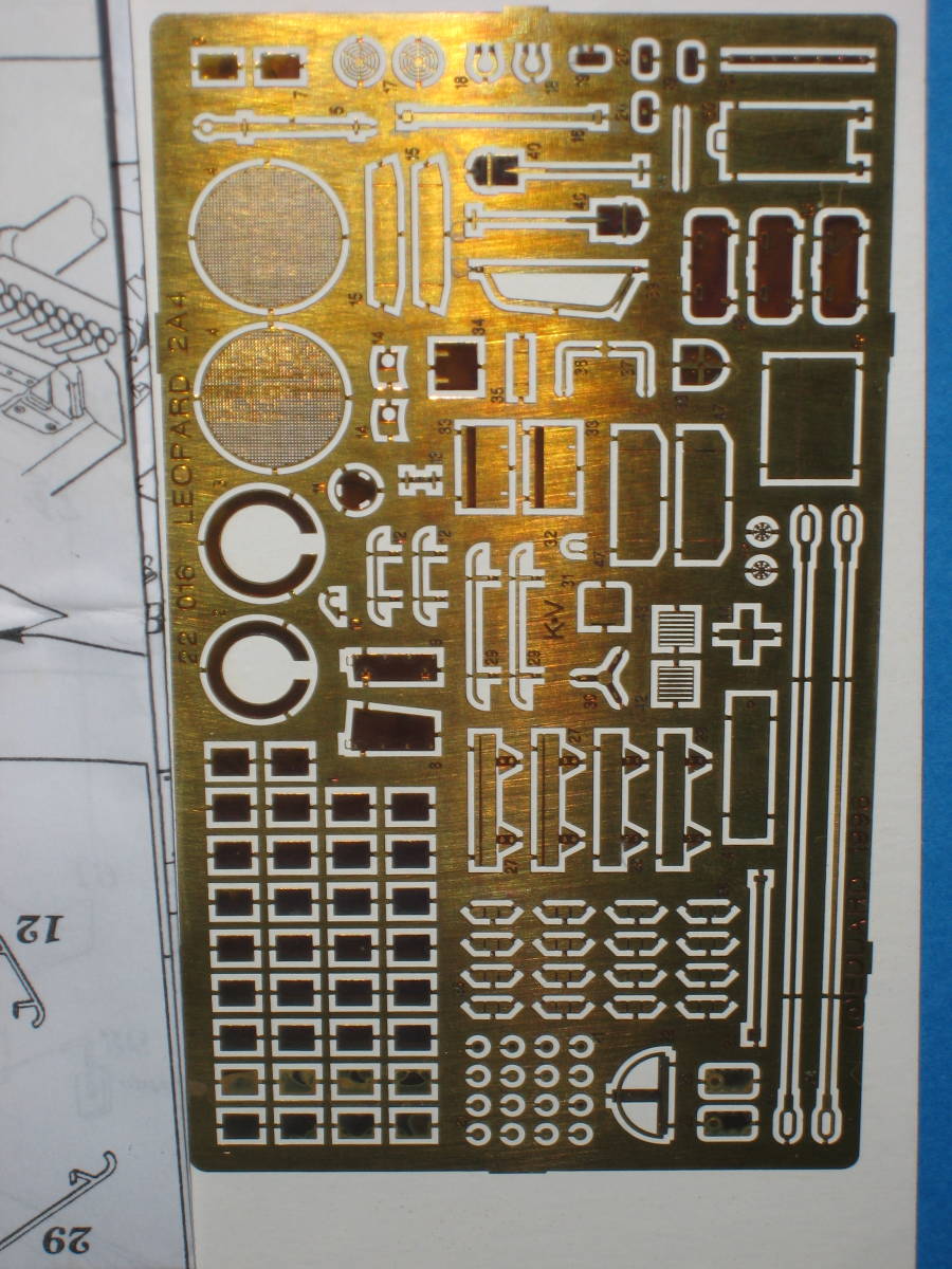 ジャンク エデュアルド 1/72 ドイツ軍 ウクライナ軍 レオパルト 2 Leopard 2A4 レベル 用 エッチングパーツ Eduard 22016 レオパルト2_画像2