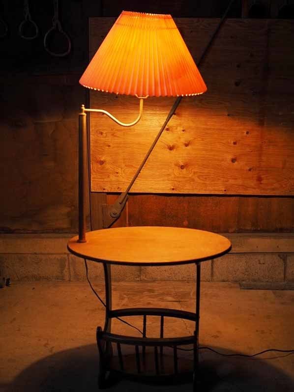 【激安】 現代　古録展 照明付き木製サイドテーブル 送料別 品番D473 Lサイズ　中古 サイドテーブル