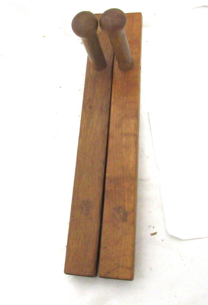 トンファー　木製　長さ44センチ　武具