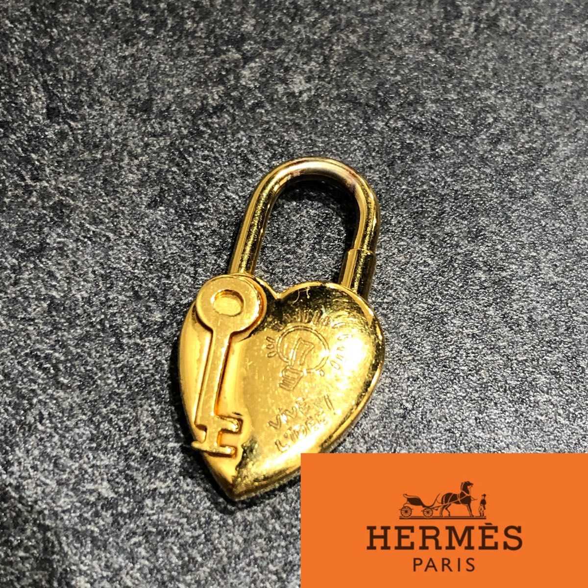 HERMES エルメス 小物 アクセサリー チャーム カデナ 2004 ハート