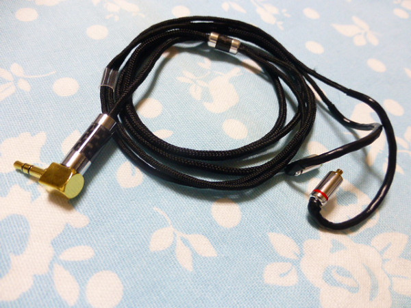 切り込み入り MMCX 8N-OFC 3.5mm3極 L字 オヤイデ P-3.5GL +カーボン調 （4.4mm5極 対応可） Shure Westone Campfire iPod iPhone スマホ等