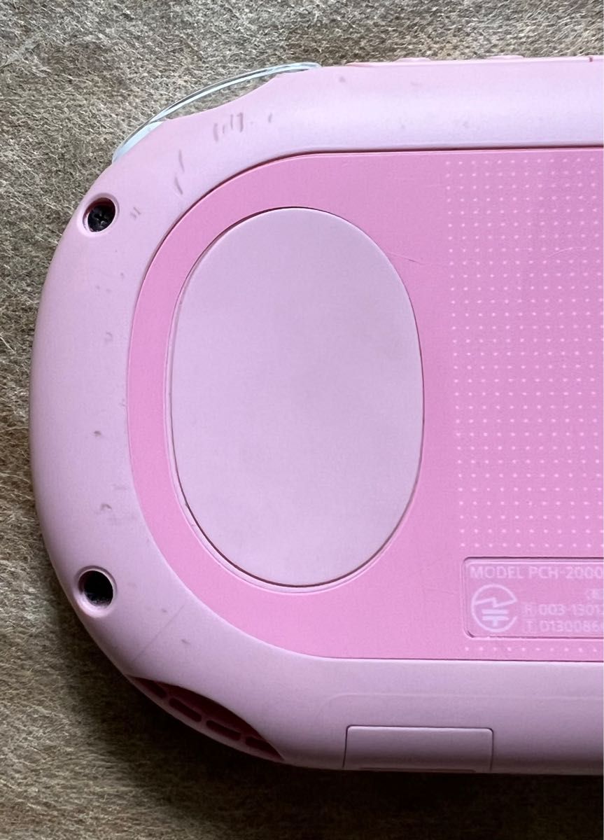 SONY PS Vita PCH-2000 ZA19 Wi-Fiモデル 本体 & 64GB ソニー SONY PS Vita PCH-2000 ZA19 Wi-Fiモデル 本体 & 64GB ソニー