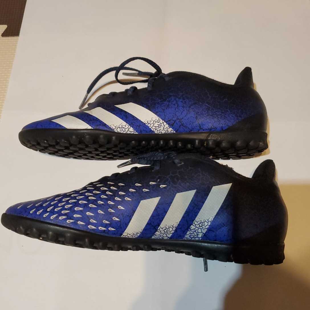 Adidas サッカー トレーニングシューズ プレデター 23cm フットサル