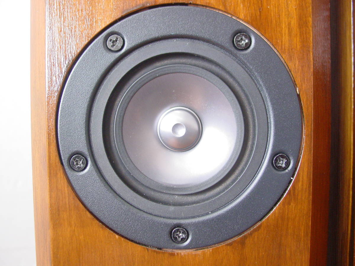 Markaudio マークオーディオ OM-MF519 8センチフルレンジ 自作エンクロージャ 独立型ターミナル付 Markaudio マークオーディオ OM-MF519 8センチフルレンジ 自作エンクロージャ 独立型ターミナル付