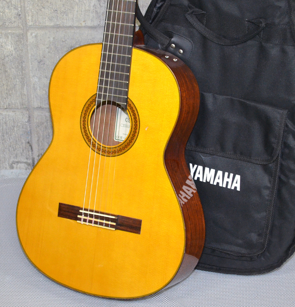 ○純正ケース付属♪生鳴りにエフェクト音♪ヤマハ YAMAHA CG-TA