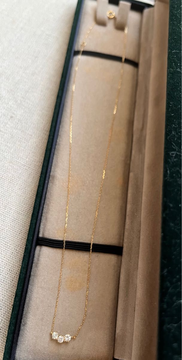 K18 18金 ダイヤモンドデザインネックレス 0.2ct 貴重 蛍光