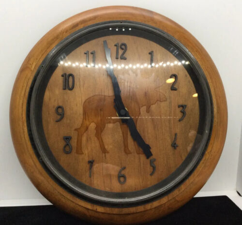 Vintage Wood Round Quartz Moose Wall Clock Raised Numbers Cabin Decor 11”Dia. 海外 即決