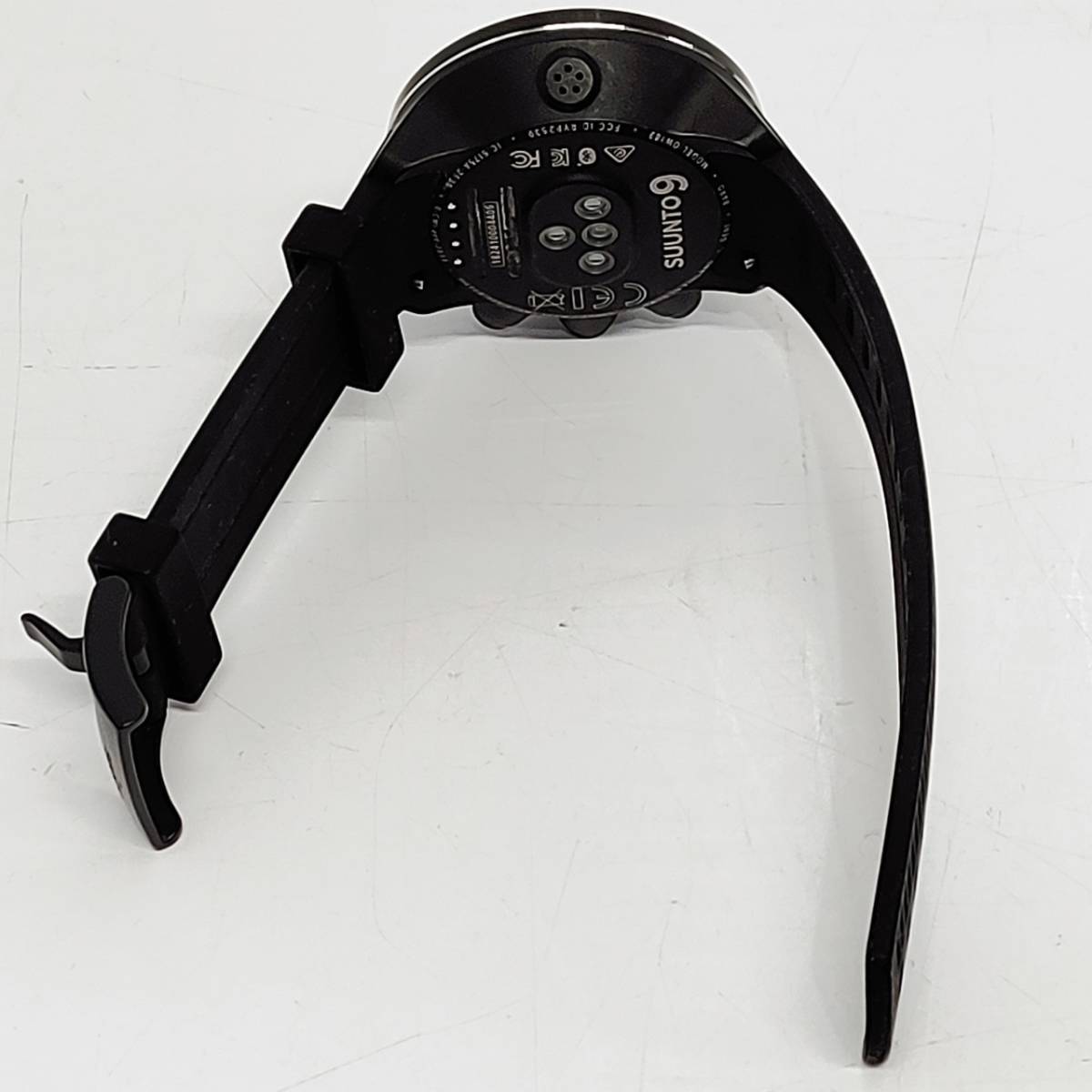 7980円 ○動作品 スント OW183 スマートウォッチ SUUNTO 7980円 ○動作品 スント OW183 スマートウォッチ SUUNTO