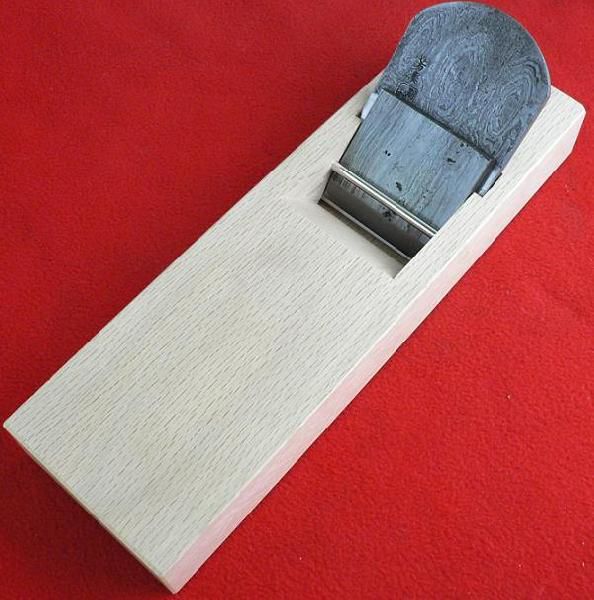 山本鉋 水月 特別刃物鋼 白樫 寸八 70mm 木目押え