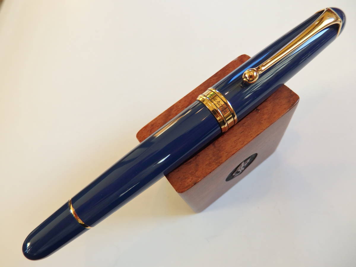 *[ new goods * unused ] Aurora 88o Tanto to70 anniversary limited goods pen .:14K585 high leg nib
