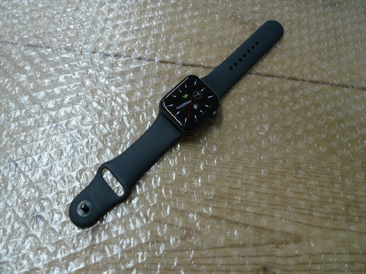 【お得】 Apple 現状品 Watch 管理mlf0 MWWE2J/A ブラックスポーツバンド GPSスペースグレイアルミニウム 44mm Series5 スマートウォッチ本体