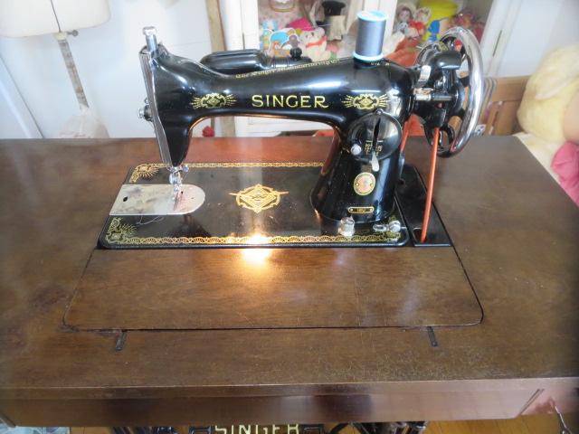 * antique * service completed SINGER15U singer stepping sewing machine table working properly goods 