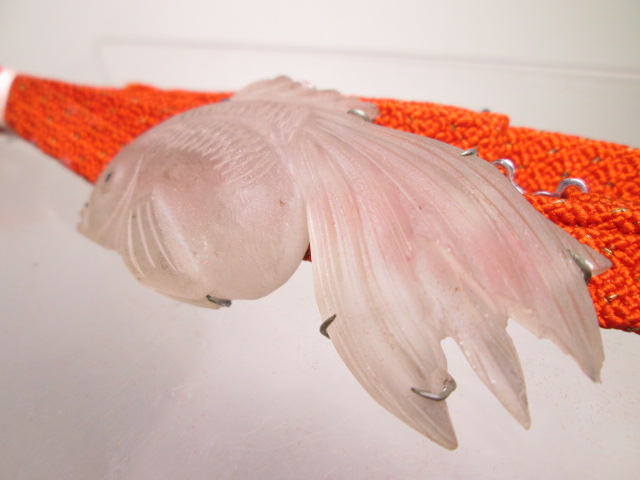 【江月】アンティーク・巴 可愛い金魚の帯留め 共ケース付_画像4