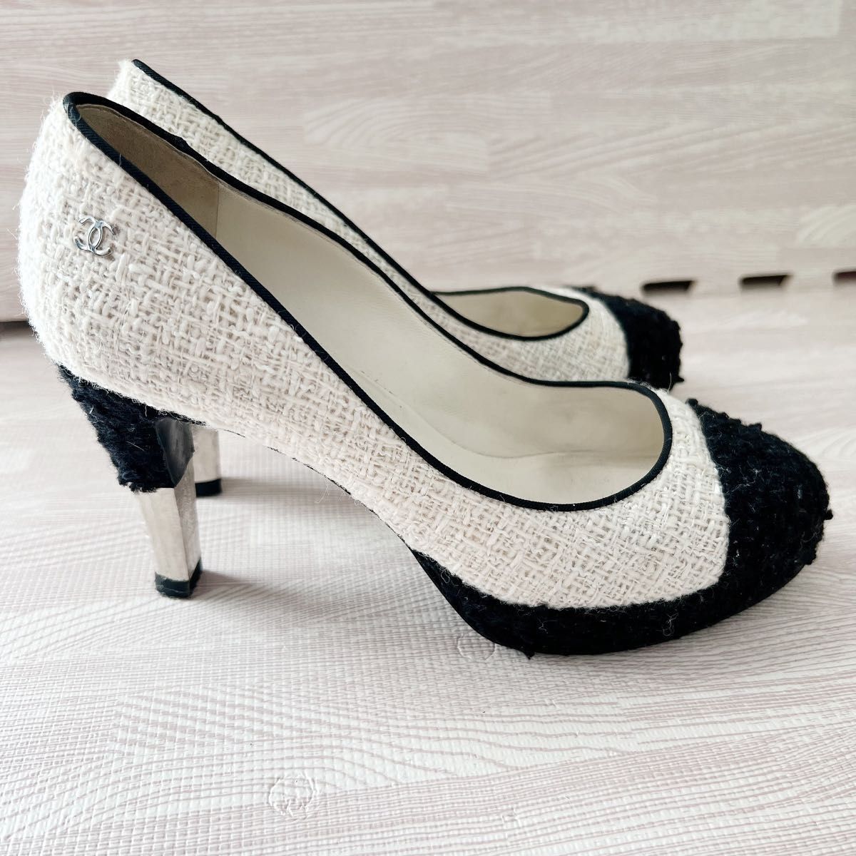 2021年新作 CHANEL ツイードパンプス 23.5cm 38 バイカラー ファー