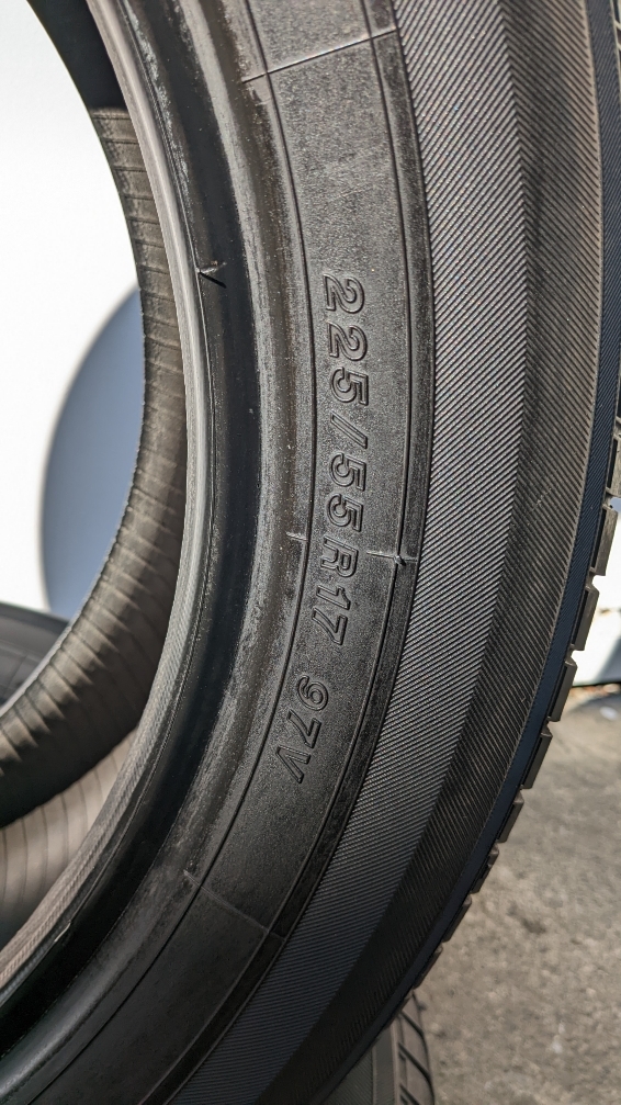 即決◆225/55R17 97V 2本セット ヨコハマ ブルーアースE70 YOKOHAMA BluEarth E70_画像2