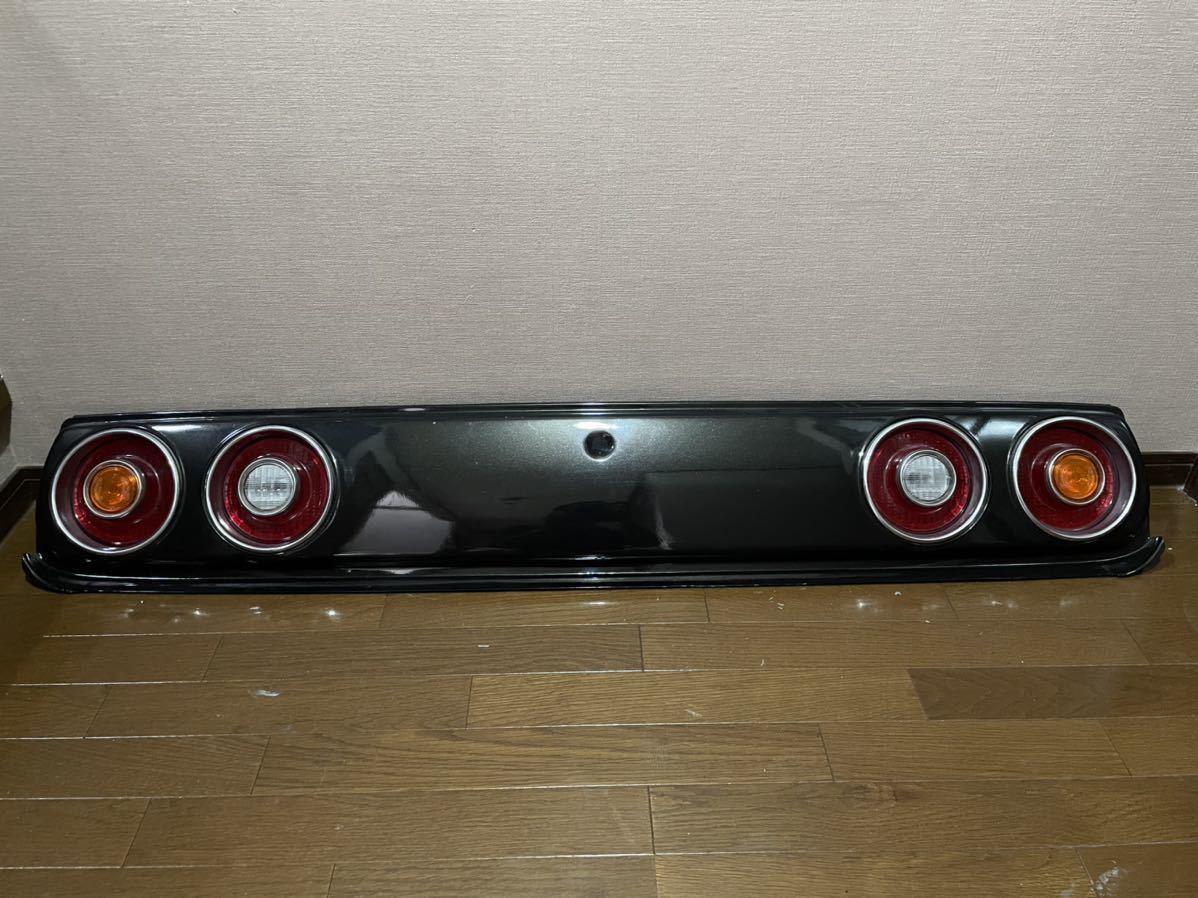 ケンメリテールパネル テールランプ 旧車 ヨンメリ スカイライン e
