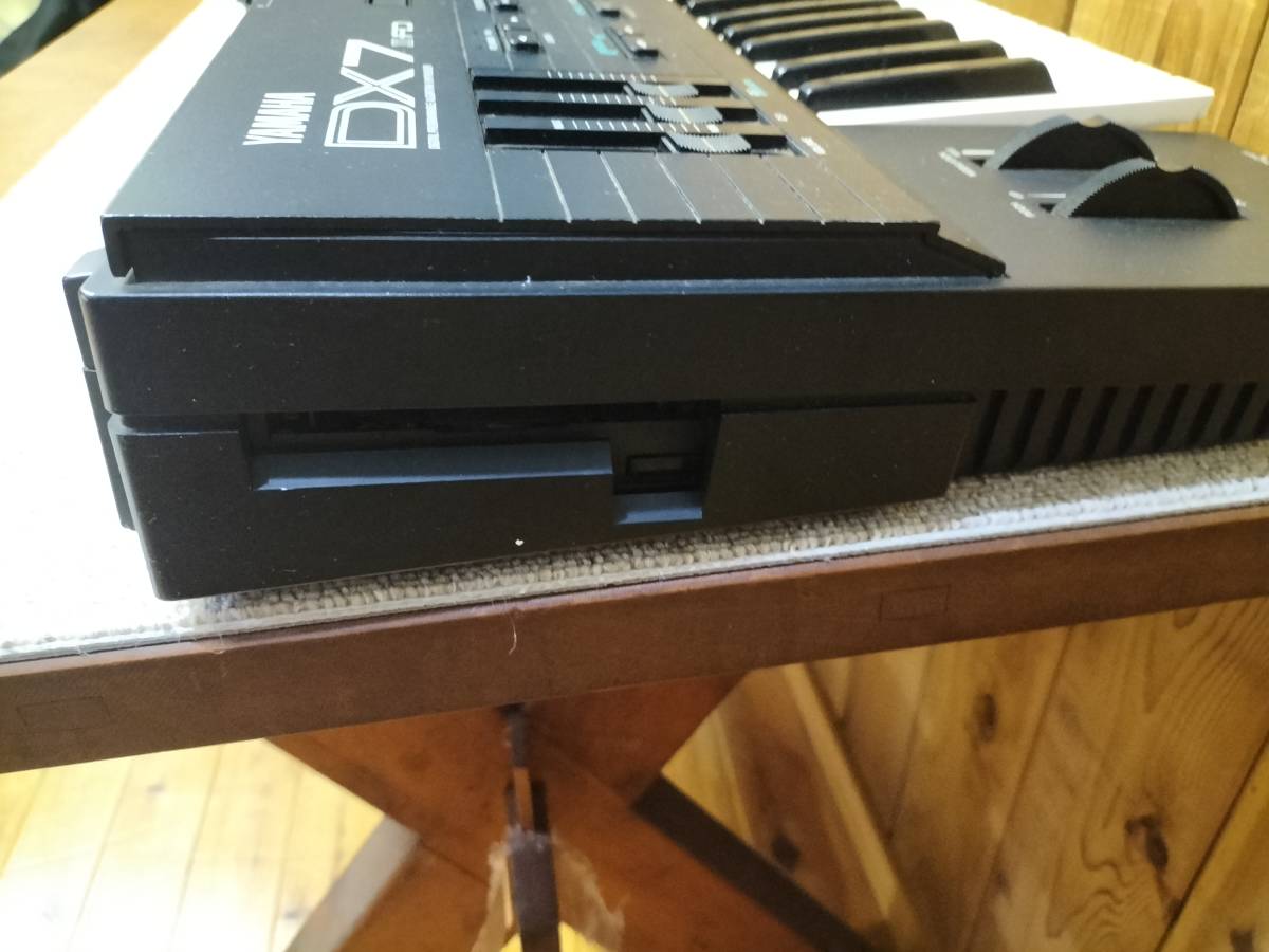 現状 YAMAHA ヤマハ DX7II-DF シンセサイザー ハードケース付 22121001