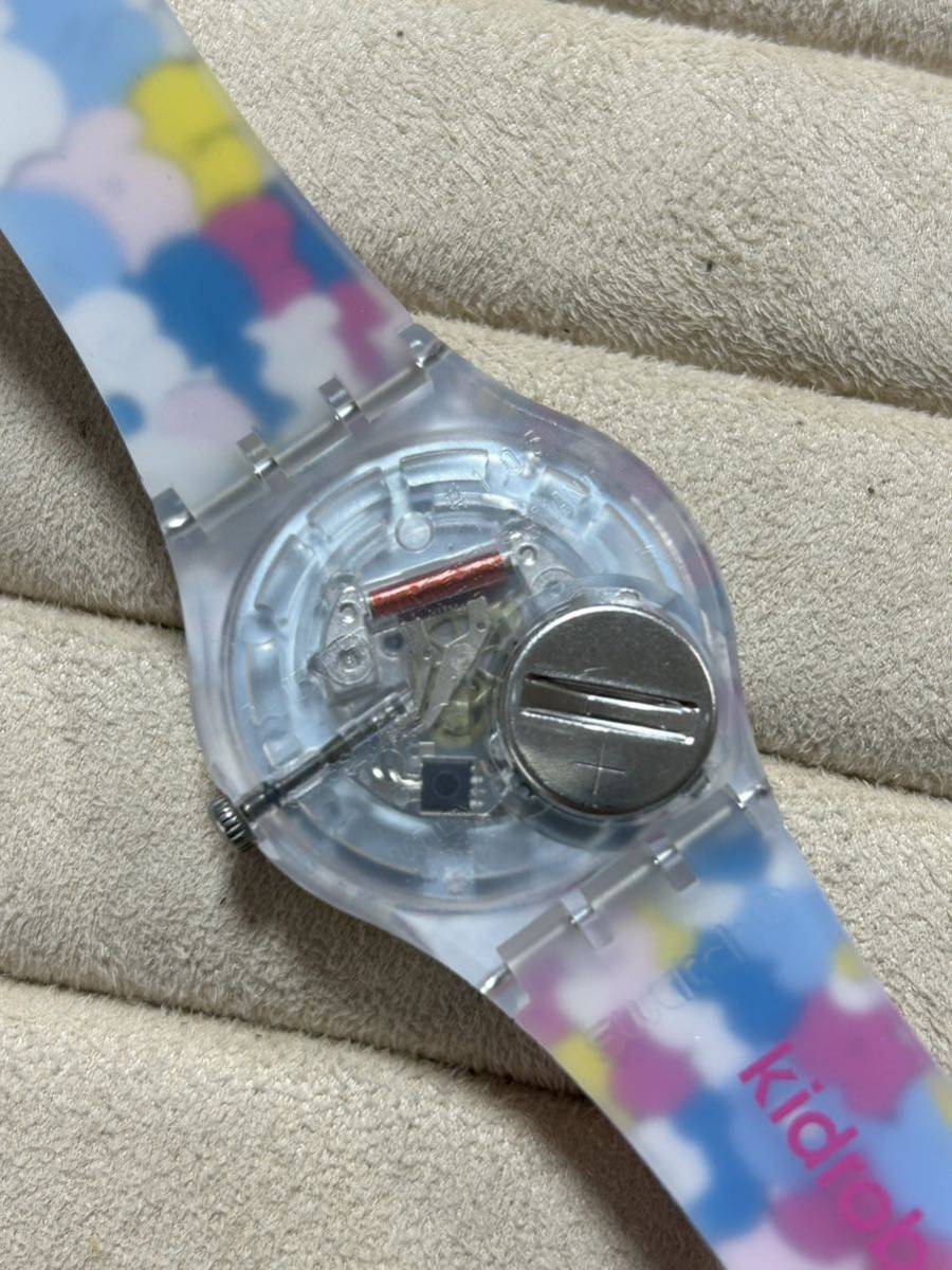未使用　スウォッチ　Swatch　kidrobot キッドロボット　コラボ　マスコット　人形　箱付き　稼働中　メンズ　レディース 腕時計_画像4