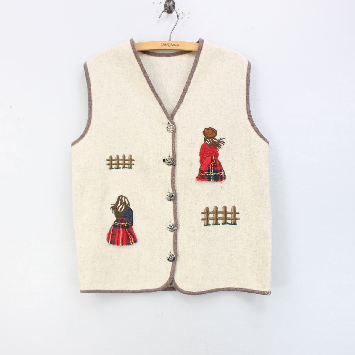 EU VINTAGE EMBROIDERY DESIGN WOOL VEST MADE IN ITALY/ヨーロッパ古着刺繍デザインウールベスト_画像4