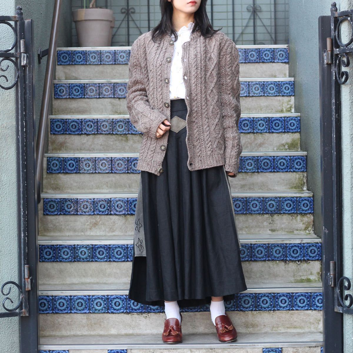 EU VINTAGE WOOD BUTTON CABLE DESIGN TYROLEAN KNIT CARDIGAN/ヨーロッパ古着ウッドボタンケーブルデザインチロリアンニットカーディガン_画像1