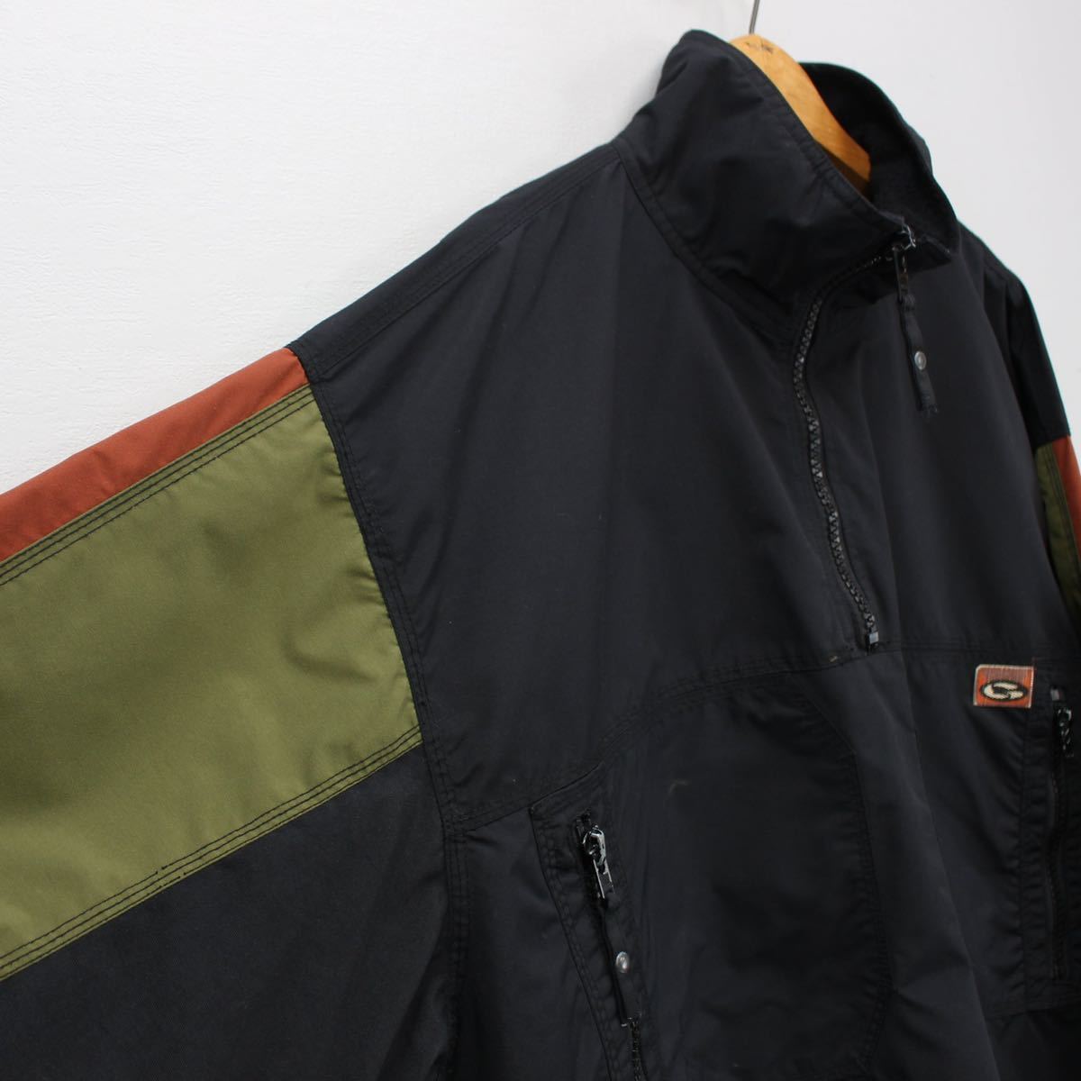 USA VINTAGE gotcha snowgear NYLON HALF ZIP PULL OVER USA VINTAGE gotcha snowgear NYLON HALF ZIP PULL OVER