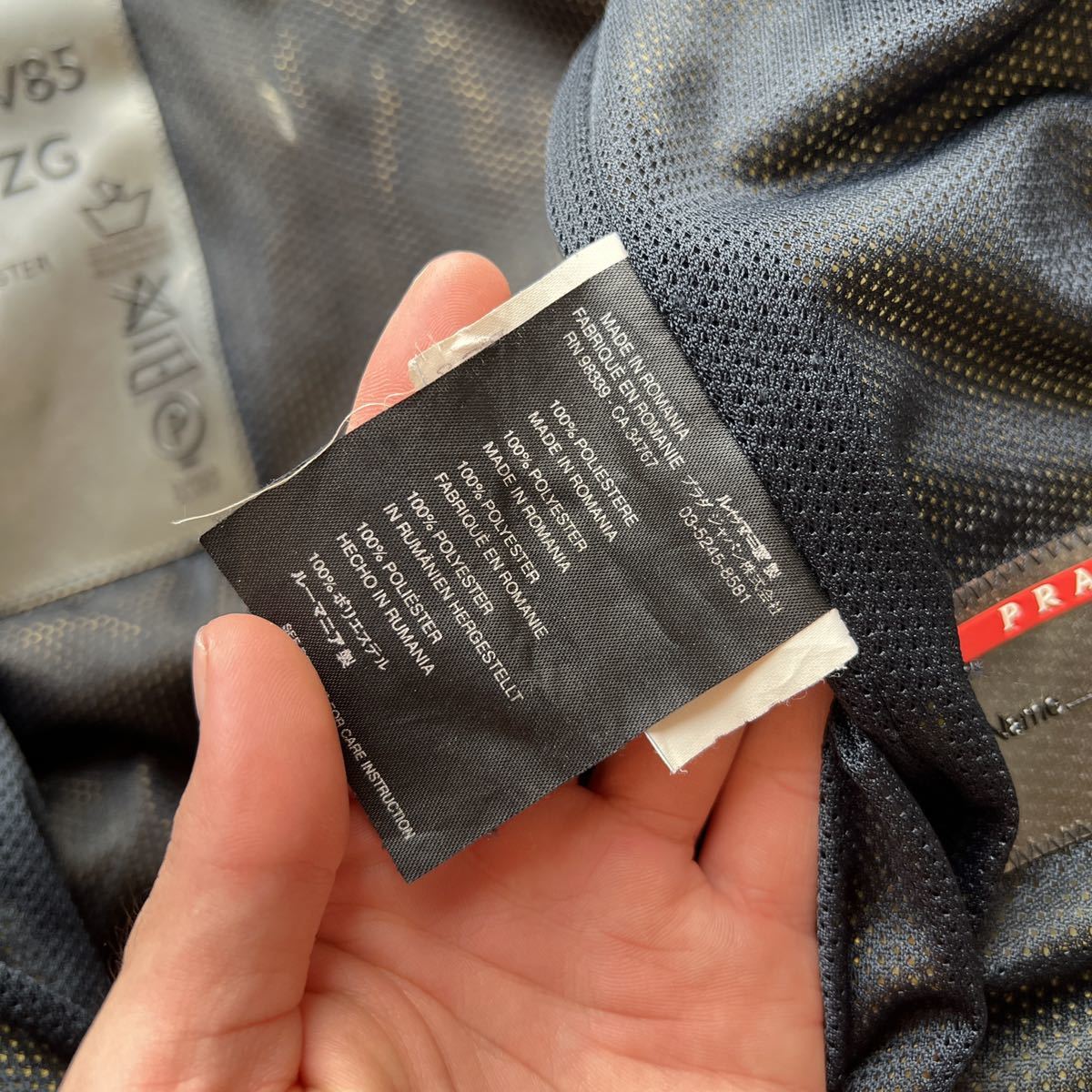 2000s Prada sport archive Gore-Tex jacket プラダアーカイブ プラダスポーツ ナイロンゴアテックス ジャケット フード収納 ギミック