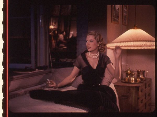 35㎜予告フィルム ×3コマ 「裏窓」 ⑨ 1990年代 1954年 グレース ケリーの画像1