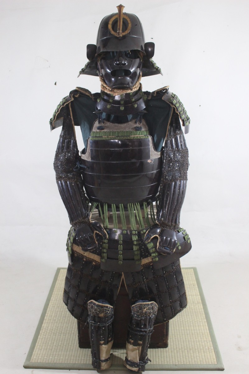 ▲▽胸取横剥二枚胴具足 江戸 八間筋兜 五段板袖 44×50×138cm 14.4kg 胴/ 鎧/甲冑/武具▲▽_画像4