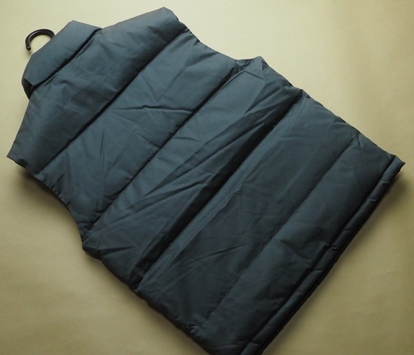 新品訳 ノースフェイス US企画 550フィルパワー LINDERO グースダウン ベスト メンズUS:S JPN:Mグリーン 直営店購入 ラスト_画像3