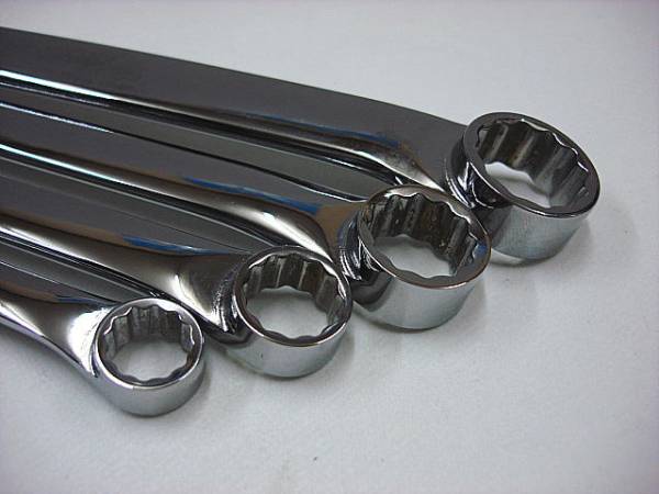 即落$スナップオン*XDHM 15°ストレートメガネレンチ( 8-17mm 4本組) 即落$スナップオン*XDHM 15°ストレートメガネレンチ( 8-17mm 4本組)